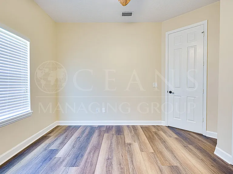 4013 Cree Dr — Photo 16