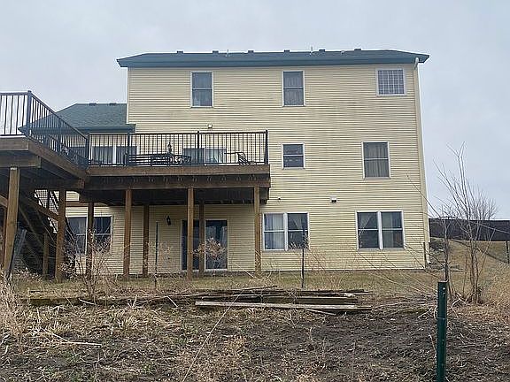 2nd image of 863 Southern Ridge Dr SW