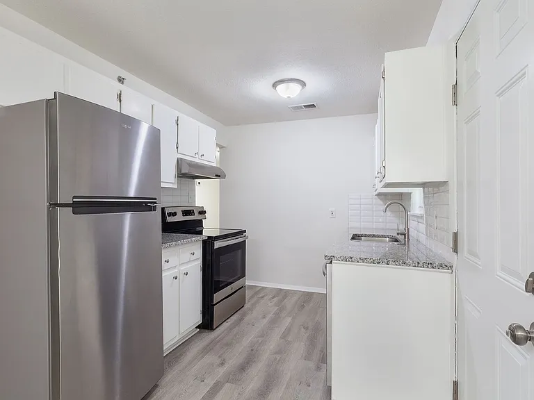 641 Powder Springs Smyrna LLC — Photo 3