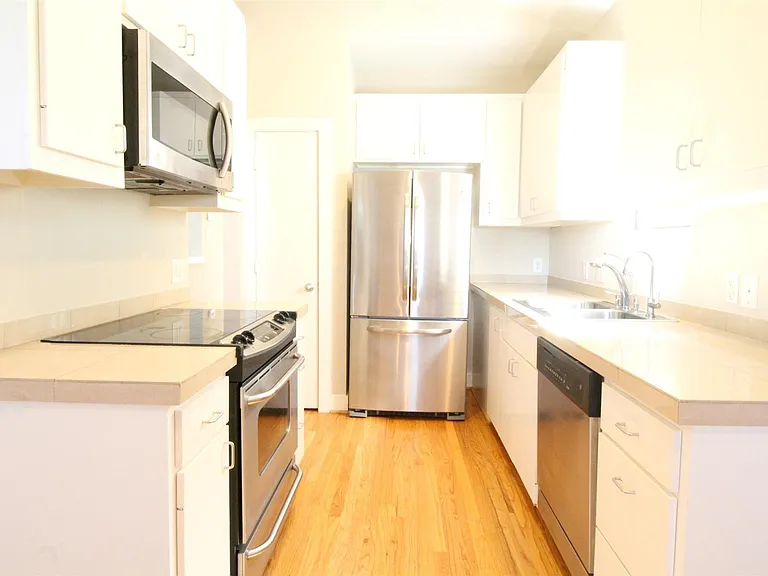 3031 Buttercup St — Photo 9