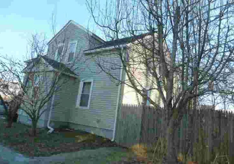 2nd image of 35 Aldrich St