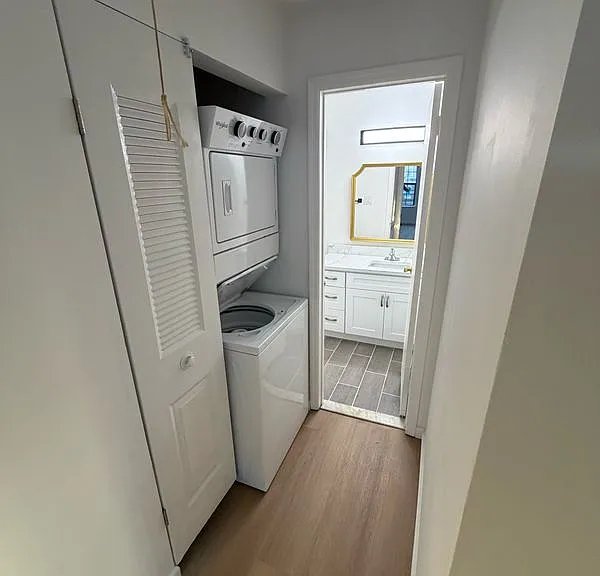 2807 Hawthorn Ct — Photo 10