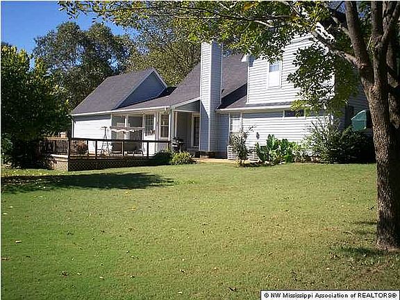 Large Deck for entertaining