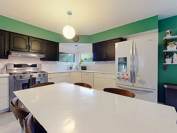 4th image of 354 W Kenilworth Ave