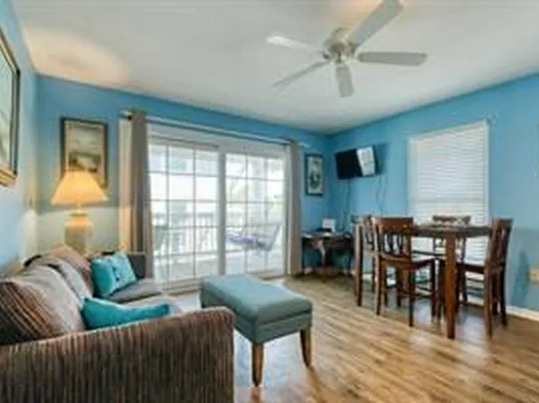 550 1st St UNIT 203, Cedar Key, FL 32625