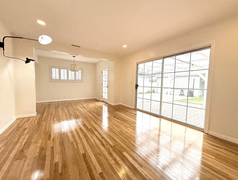 1st image of 16639 Cantlay St