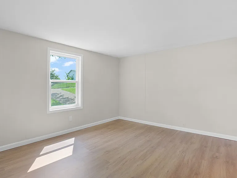 641 Carolee Ct — Photo 7
