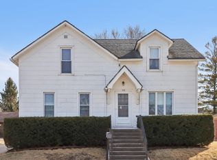236 E Center St, Juneau, WI 53039
