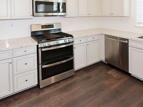 Plenty of counter space and storage in this kitchen.