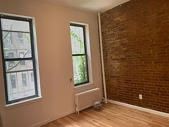 Rented by Salon Realty Corp