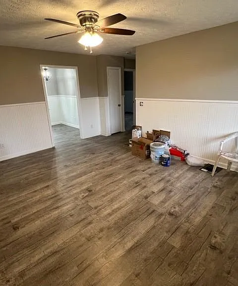 2143 Wildwood Rd — Photo 2