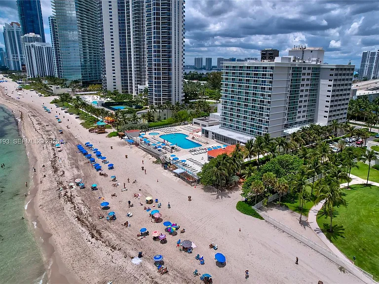 19201 Collins Ave #1123 — Photo 44