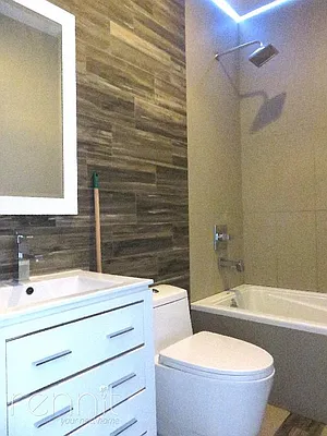 Rented by Rennit Inc. | media 100