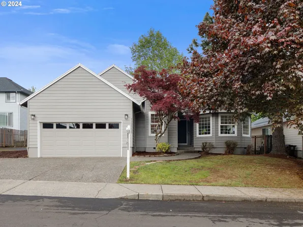 13950 SE Alimaria Dr, Clackamas, OR 97015