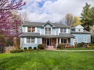 3 Lenfell Ln, Essex Fells, NJ 07021