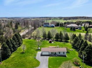 1055 Glenway Rd, Oregon, WI 53575