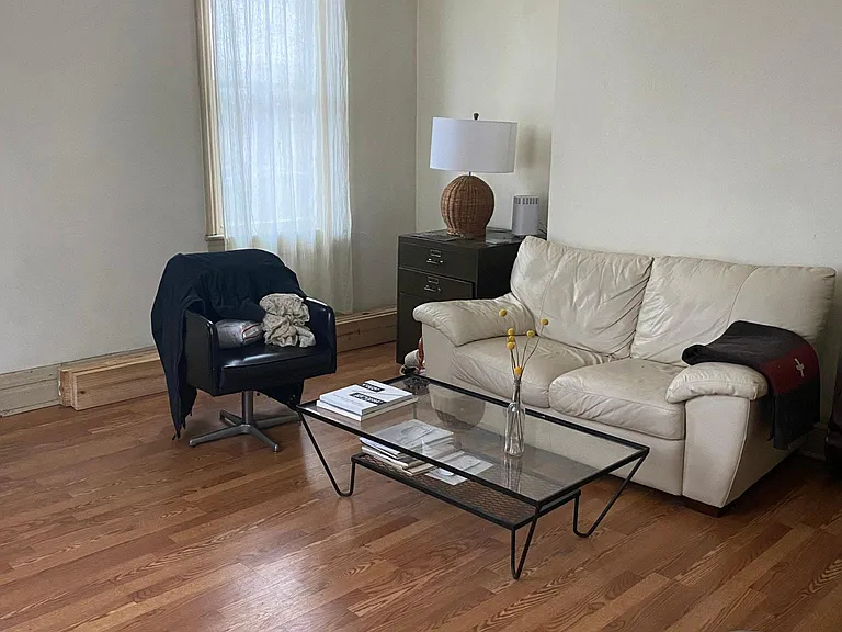 3631 Charlotte St — Photo 7