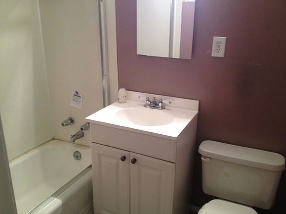 5th image of 8408 E 109th St