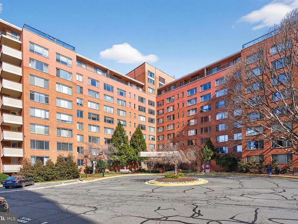 1st image of 1121 Arlington Blvd APT 207