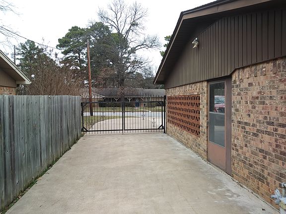 Double gate drive through 