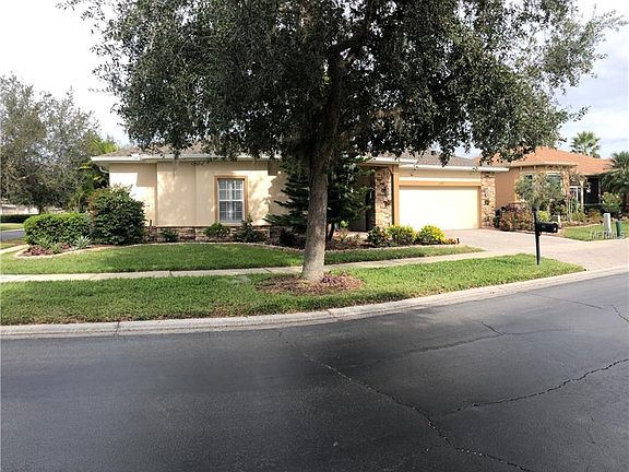 4th image of 302 Anastasia Dr