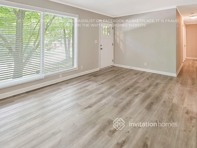 3035 Kingston Ct NW — Photo 4