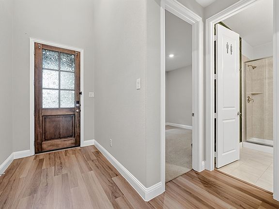 3rd image of 1000 Speargrass Ln