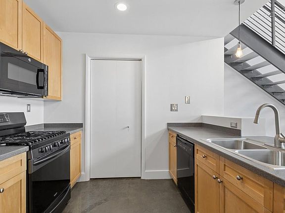 5th image of 845 Spring St NW Unit 505