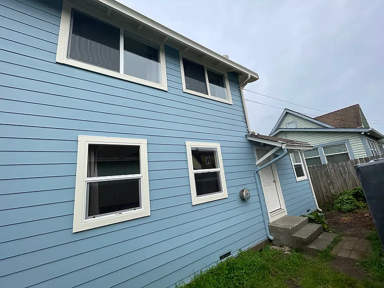 708 B St — Photo 2