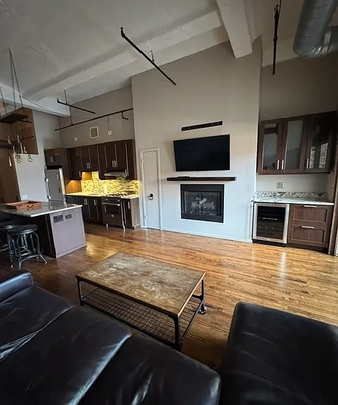 1000 W Washington Blvd #420 — Photo 8