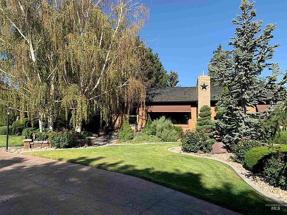 2nd image of 1859 Alturas Dr