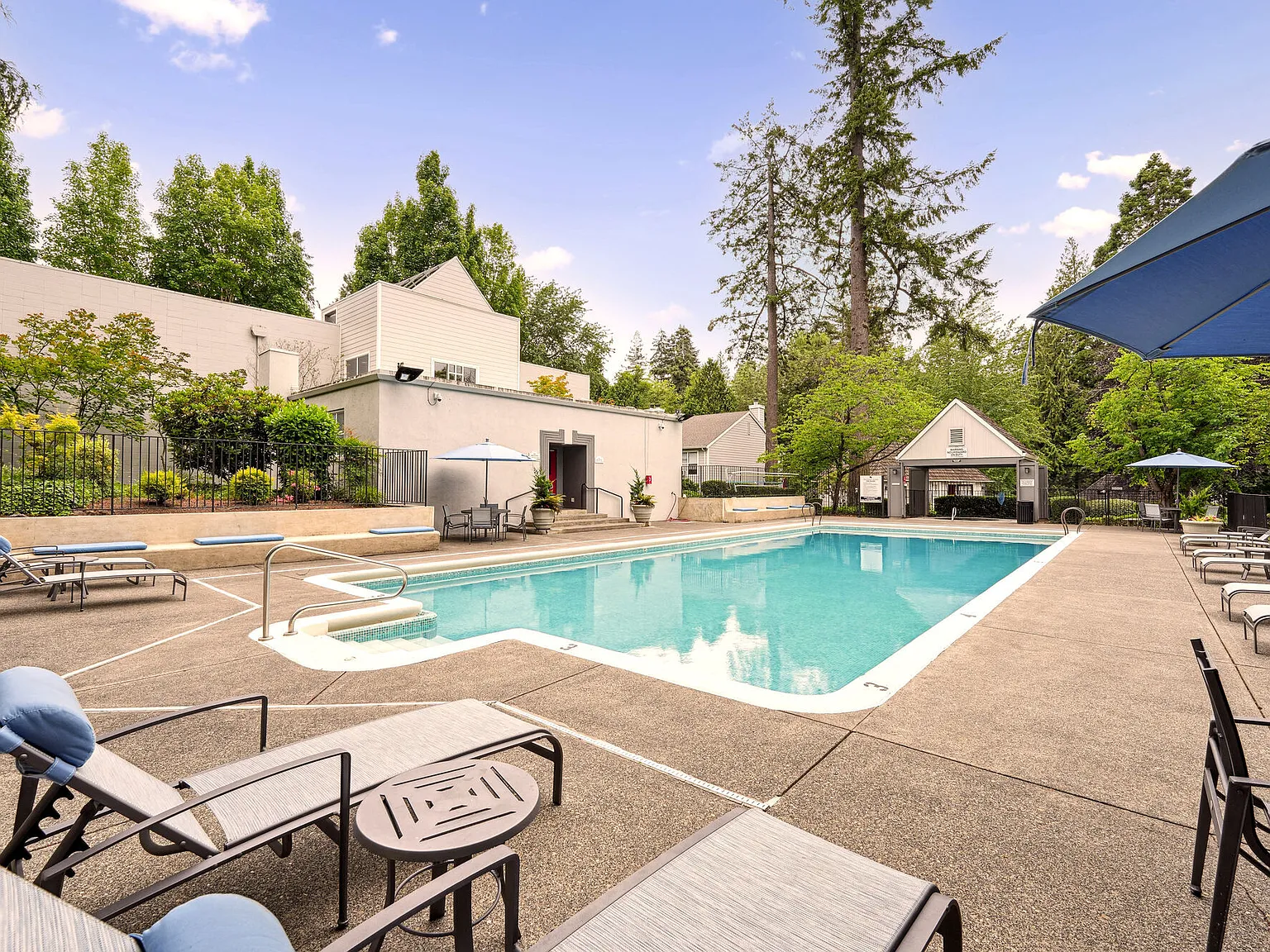 The Frank Estate — Photo 2