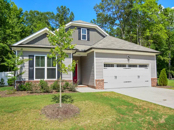 720 Whistle Post Dr, Selma, NC 27576