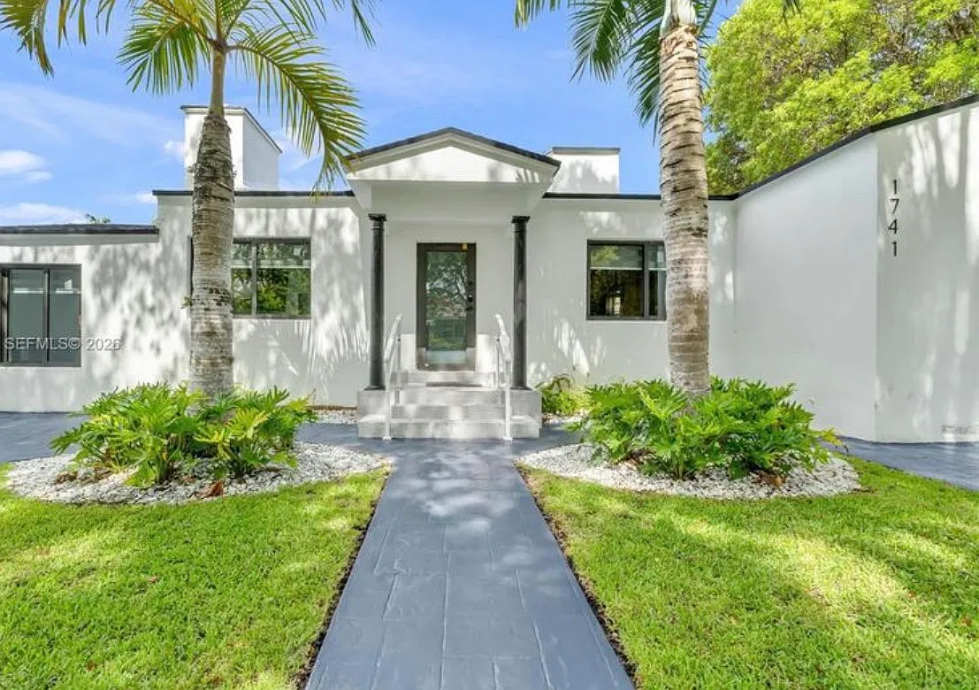 4 bed, 3.5 bath, 2023 sqft, $8,995 — Photo 1