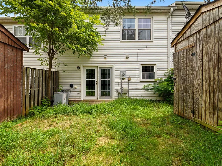 8635 Reinecke Ct — Photo 31