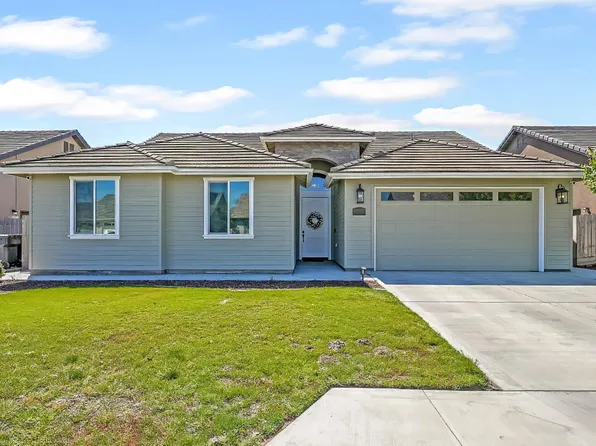 2067 Mount Stewart Ave, Tulare, CA 93274