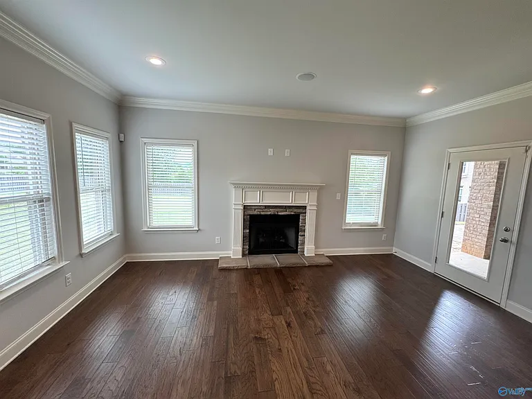 4323 Flint Dr SE — Photo 6