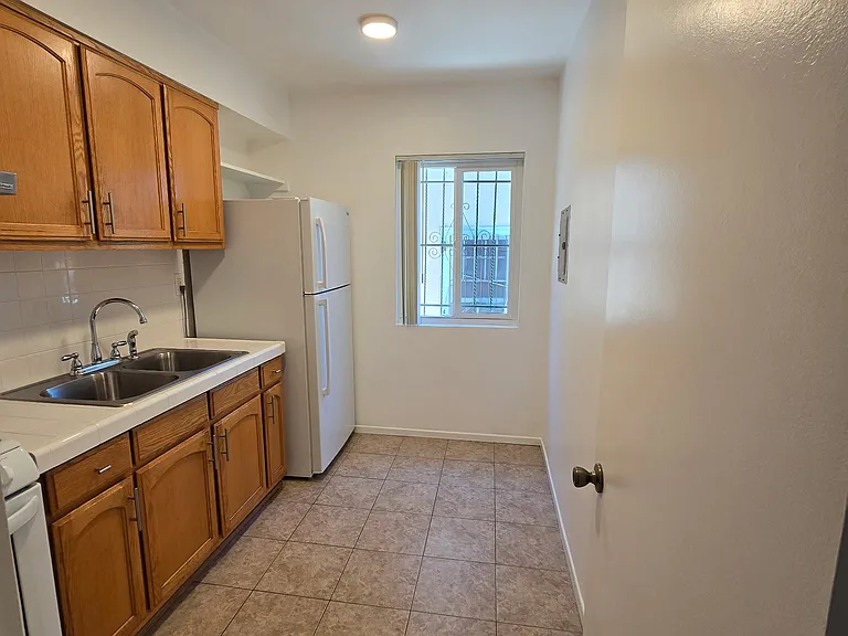 2624 Marathon St #4 — Photo 5