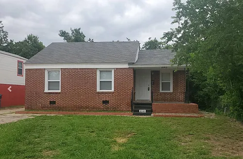 2143 NE 19th St Photo 1