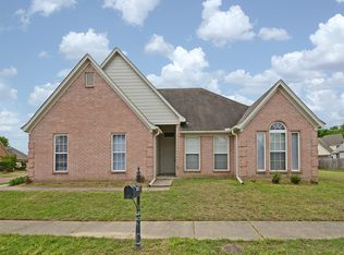 7031 Fernbank Ln, Memphis, TN 38125