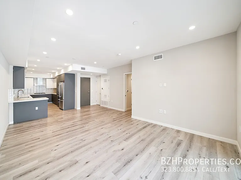 Bedford Twenty - Luxury Condos — Photo 25