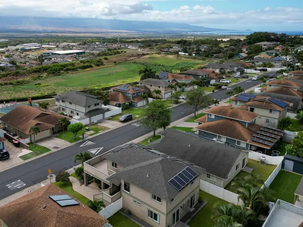 130 Kamahao Cir, Wailuku, HI 96793