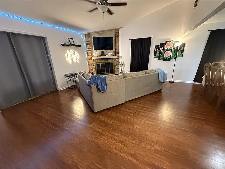 35058 Whispering Oaks Blvd — Photo 5