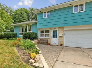 1047 Home Pl, Faribault, MN 55021