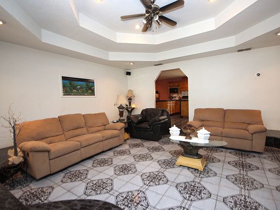 3rd image of 703 Lancelot Dr