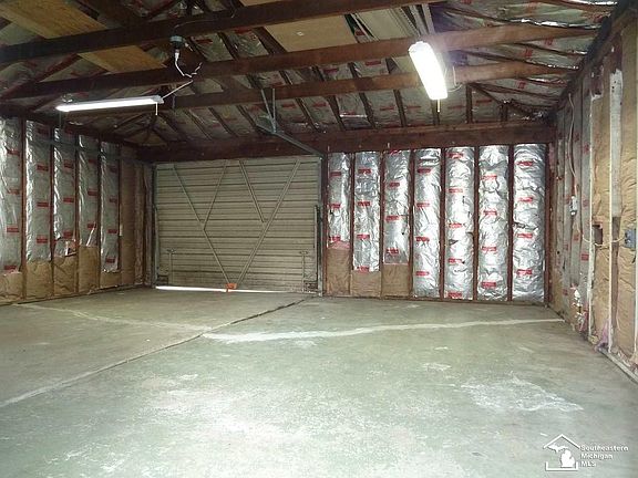 5th image of 1110 White Ave