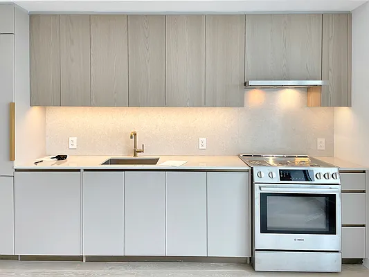 Rented by Fact Real Estate LLC | media 12