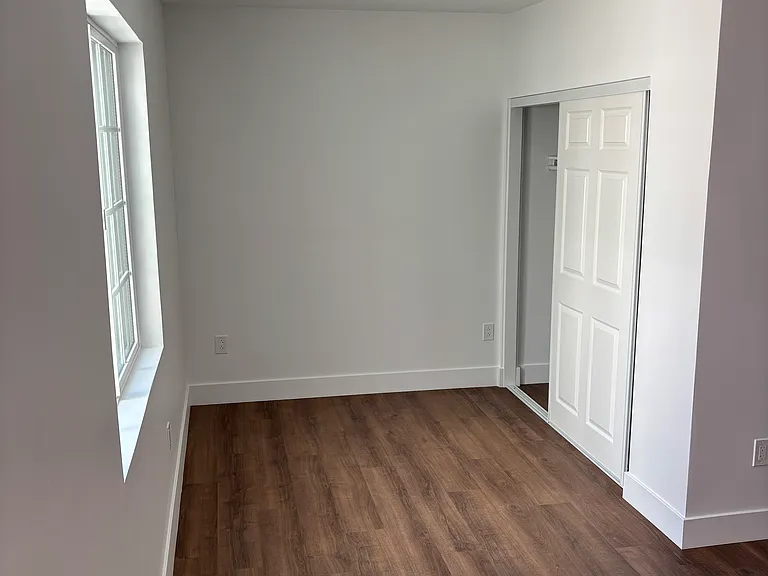 1328 J Ave — Photo 10