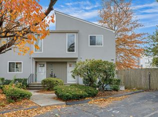 Randall Mews, Stamford, CT 06905