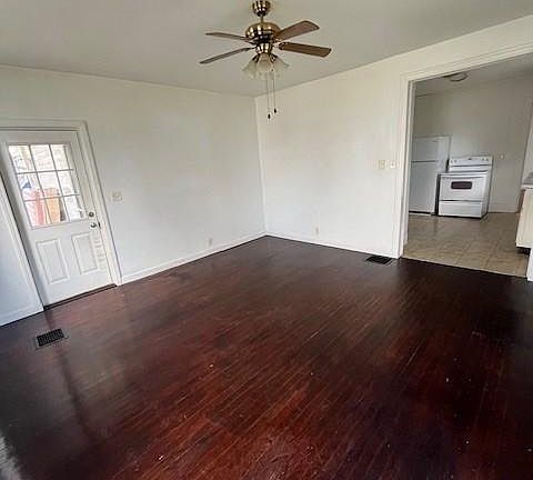 2nd image of 300 S Niles Ave #A
